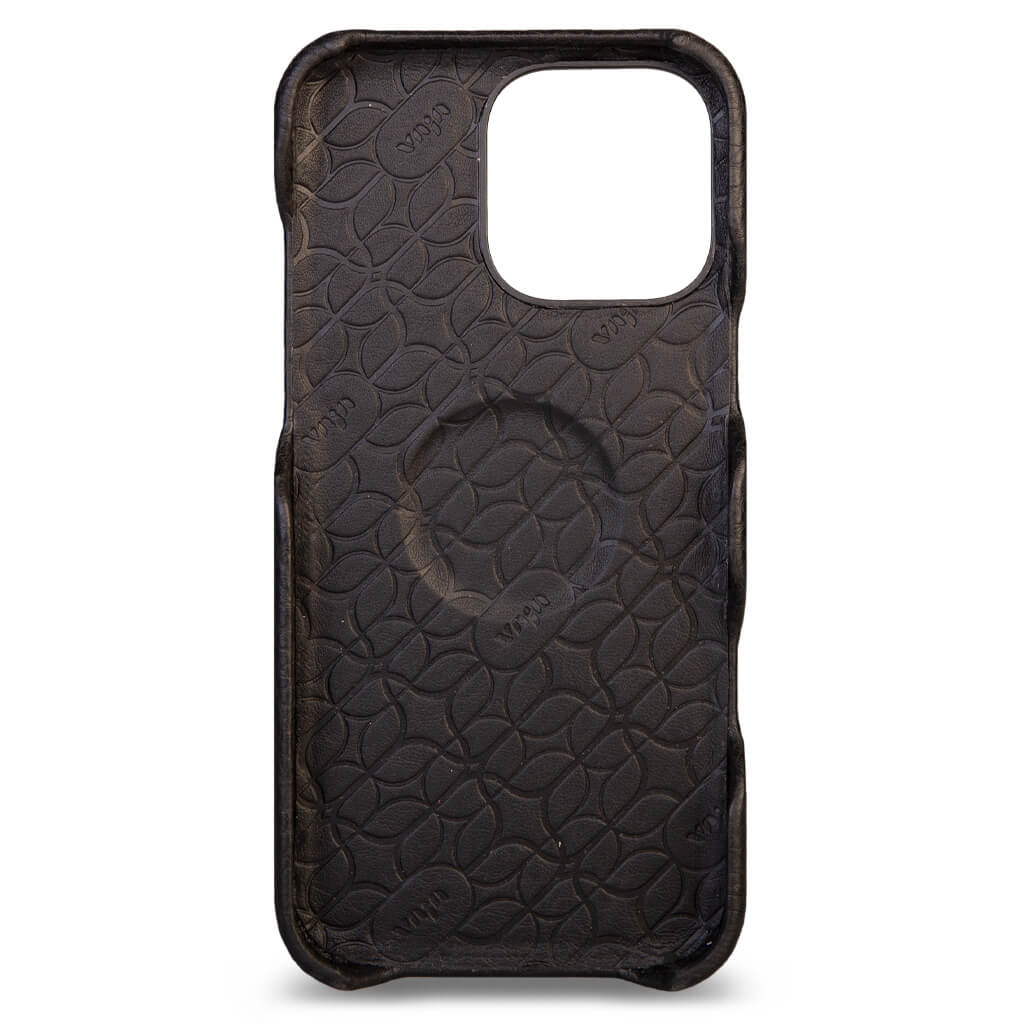 The iPhone 16 Pro Max leather case handcrafted in Argentina The iPhone 16 Pro Max leather case handcrafted in Argentina