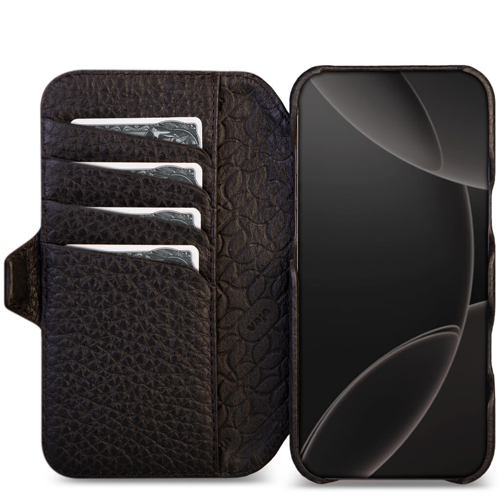 The iPhone 16 Pro wallet leather case handcrafted in Buenos Aires The iPhone 16 Pro wallet leather case handcrafted in Buenos Aires