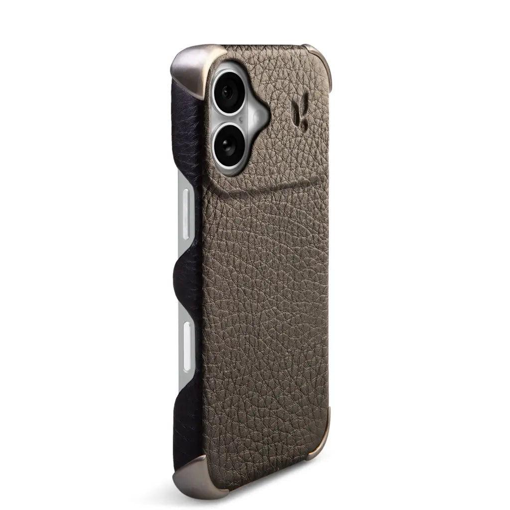 Buckler Grip iPhone 17 leather case with MagSafe - Buckler