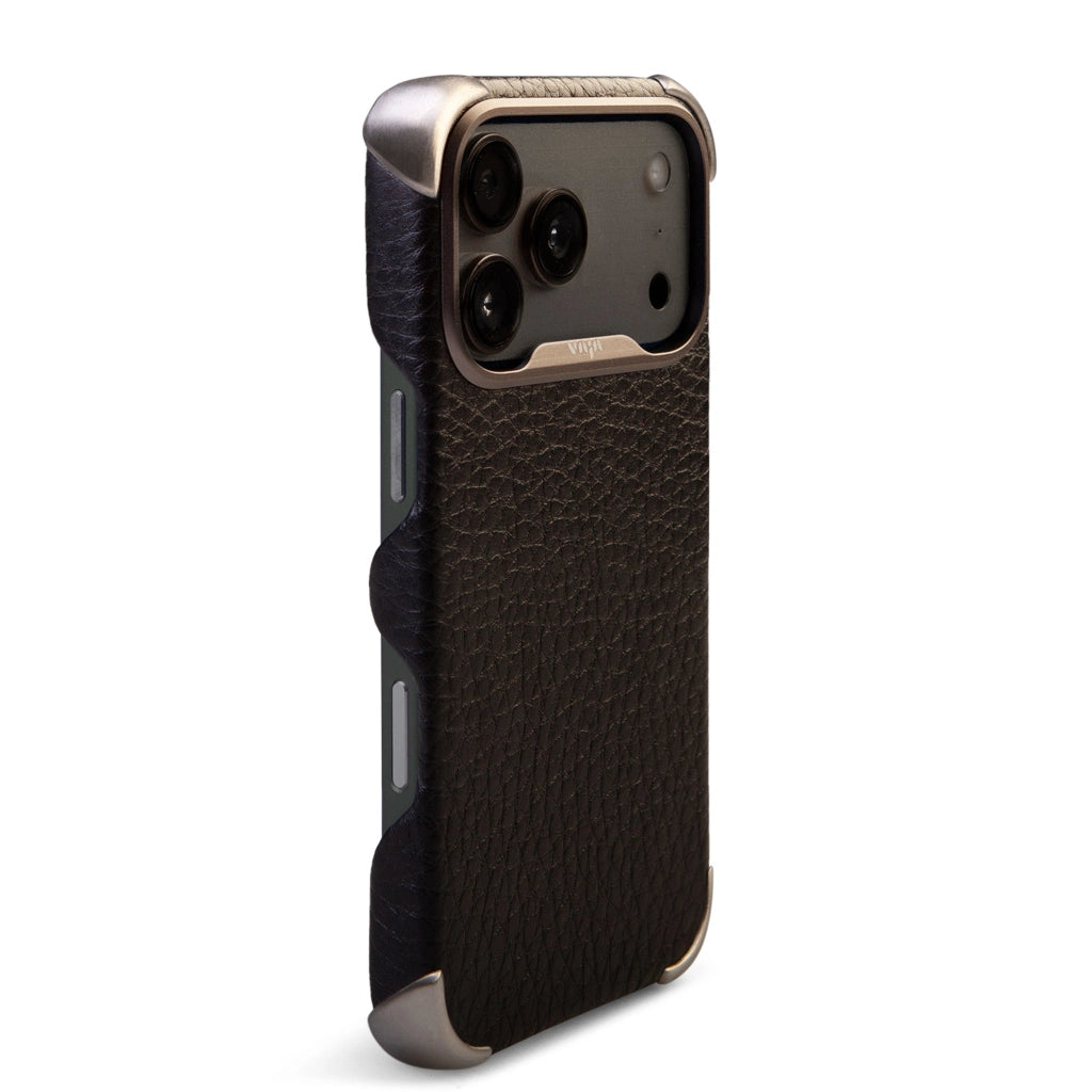 Buckler Grip iPhone 17 Pro leather case with Magsafe - Buckler