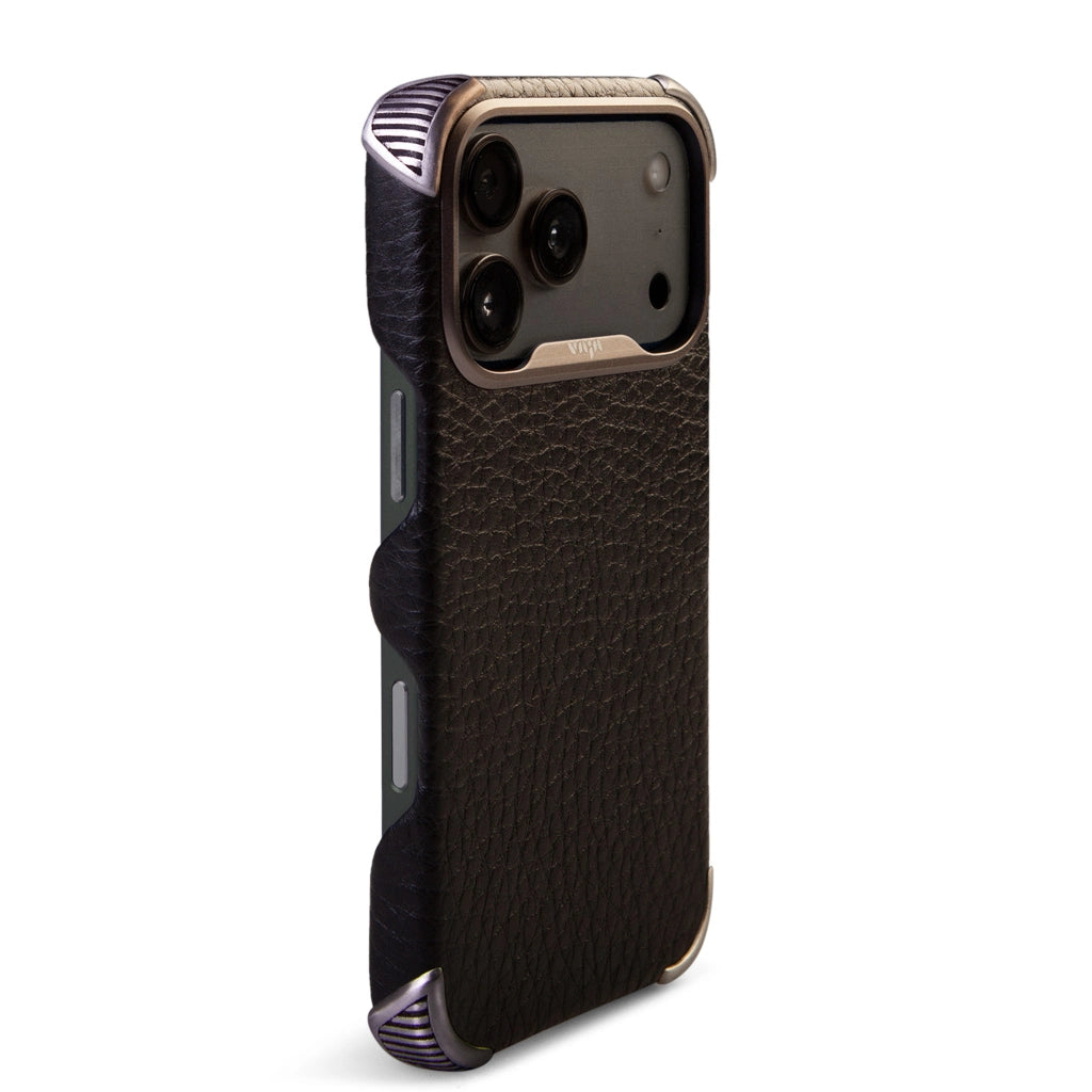Buckler Grip iPhone 17 Pro leather case with Magsafe - Vaja
