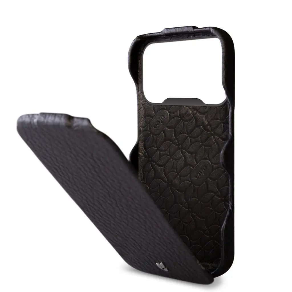 Top Leather Case for iPhone 17 Pro – Flip Top with MagSafe - Vaja