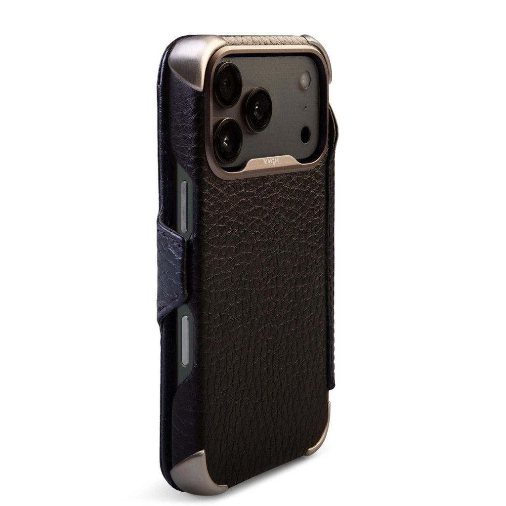 Buckler Wallet – iPhone 17 Pro Leather Wallet Case with MagSafe - Vaja