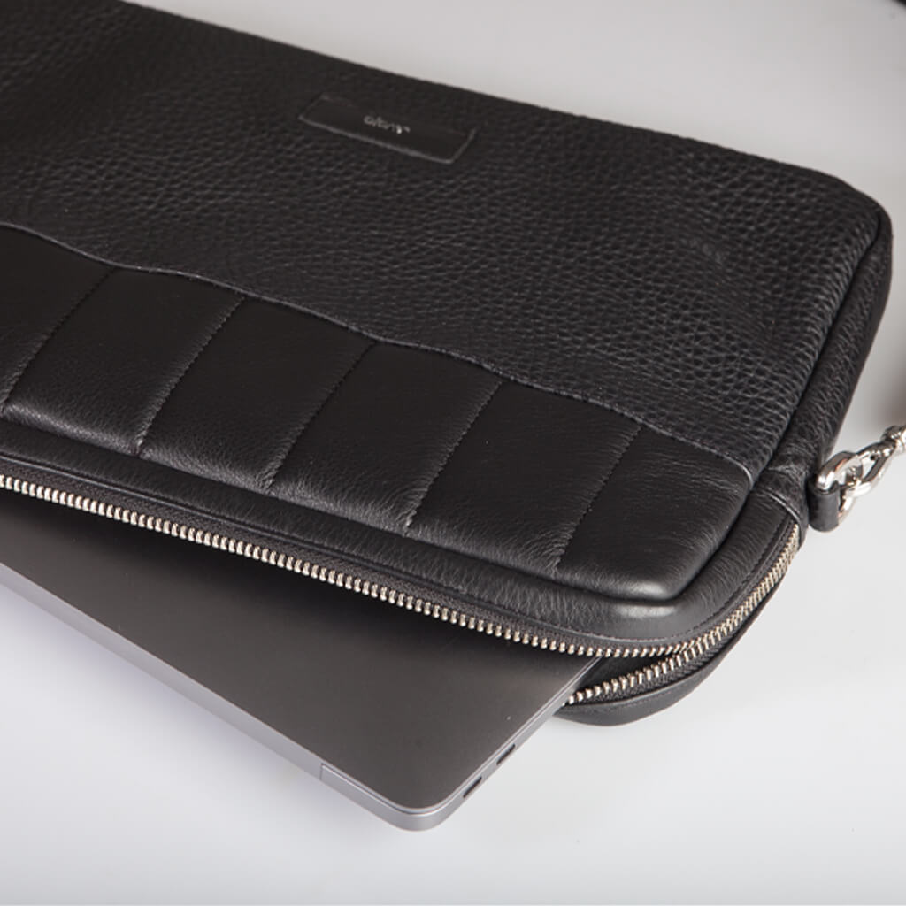MacBook 13&quot; Zippered Leather Pouch - Vaja