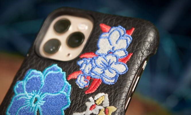 Kimono Grip iPhone 11 Pro Leather Case - Vaja