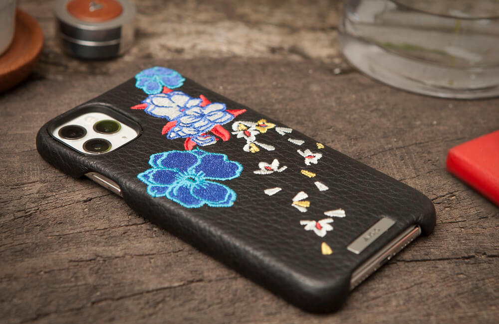 Kimono Grip iPhone 11 Pro Max Leather Case - Vaja