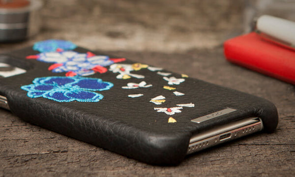 Embroidered iPhone 11 Pro Max leather case - Vaja