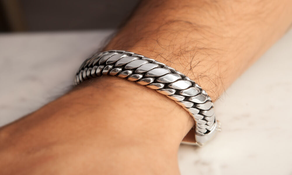 New .925 sterling silver bracelet - dramatic detail and inspiring meaning -  Vaja