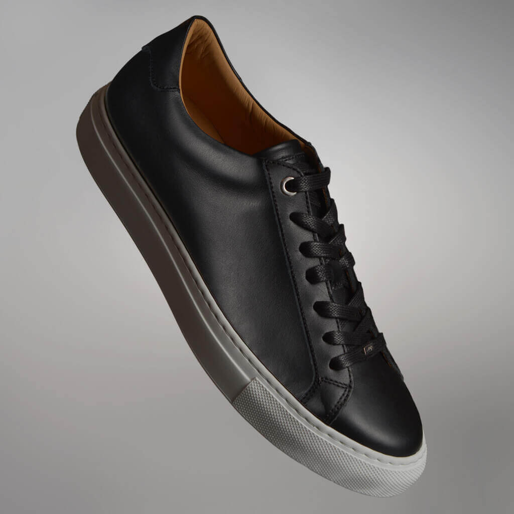 Urban Black Leather Sneakers - Vaja