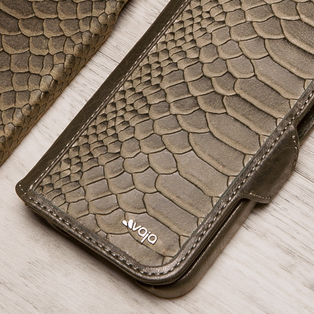iPhone 14 Pro Max wallet leather case with snake pattern - Vaja