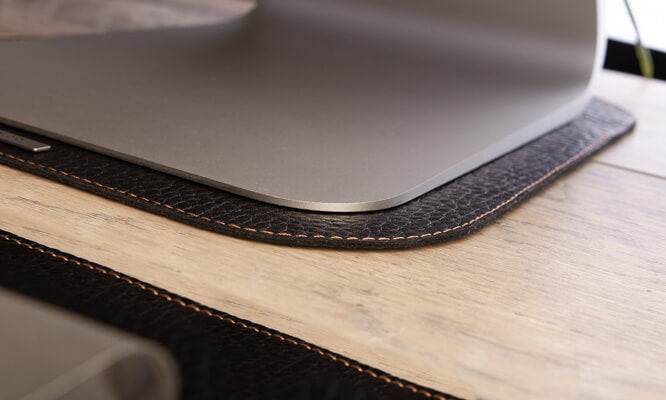 Classic iMac Leather Pad - Vaja