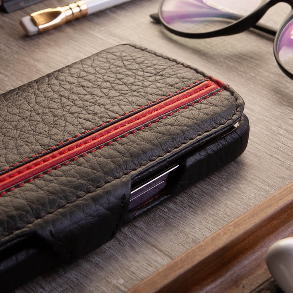 A sleek wallet leather case for iPhone 14 Pro Max - Vaja