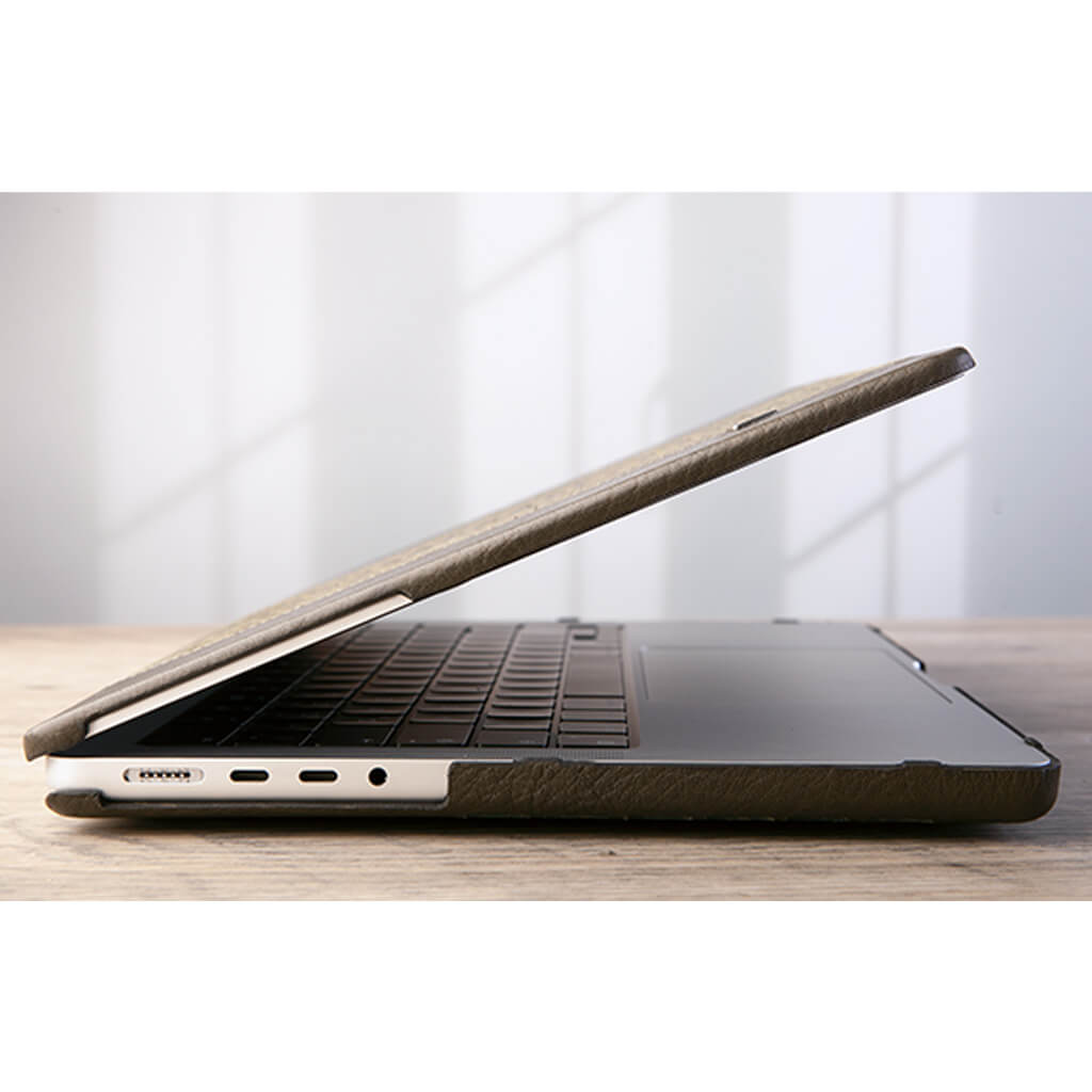 Kobra MacBook Pro 16” M2 Leather Suit (2023) - Vaja