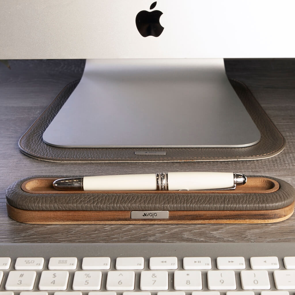 Leather Pen Holder for Desk - Floater Beetle Green